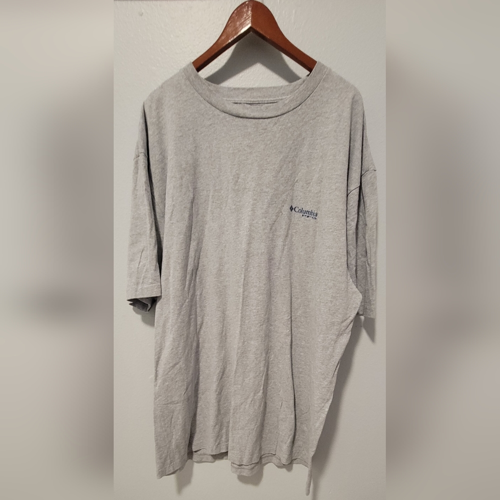 Columbia t-shirt